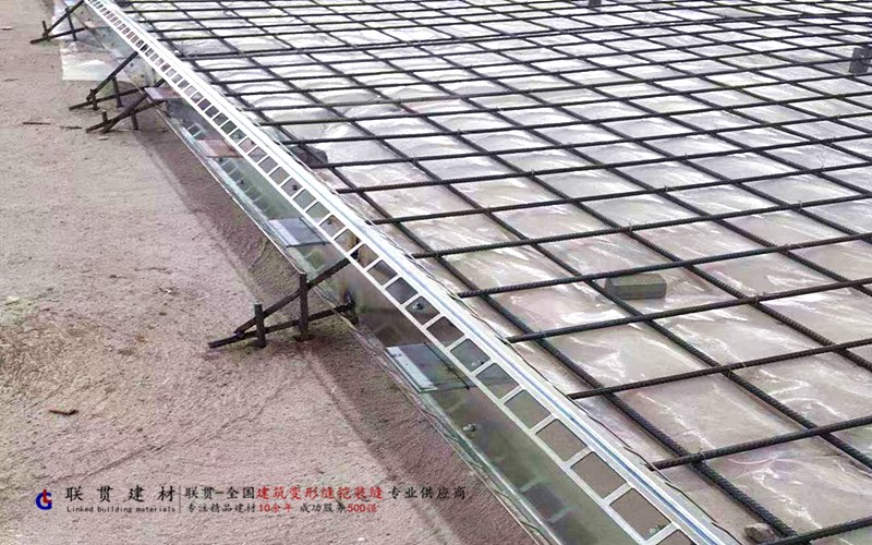 重庆市LG160-3000镀锌钢板铠装缝案例